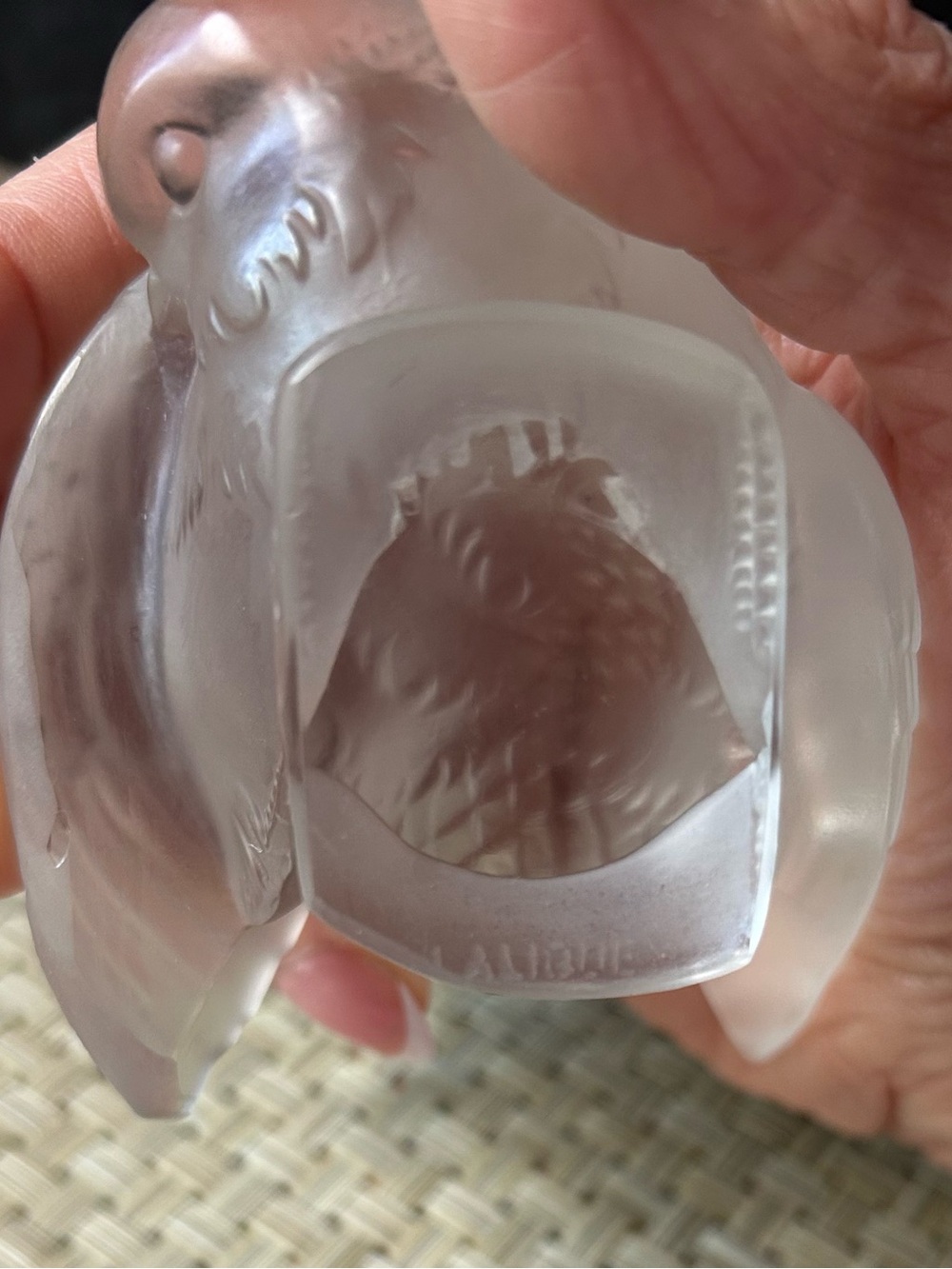 Vintage Lalique Frosted and Clear Glass "Le Moineau Coquet" Sparrow paperweight - Picture 5 of 6